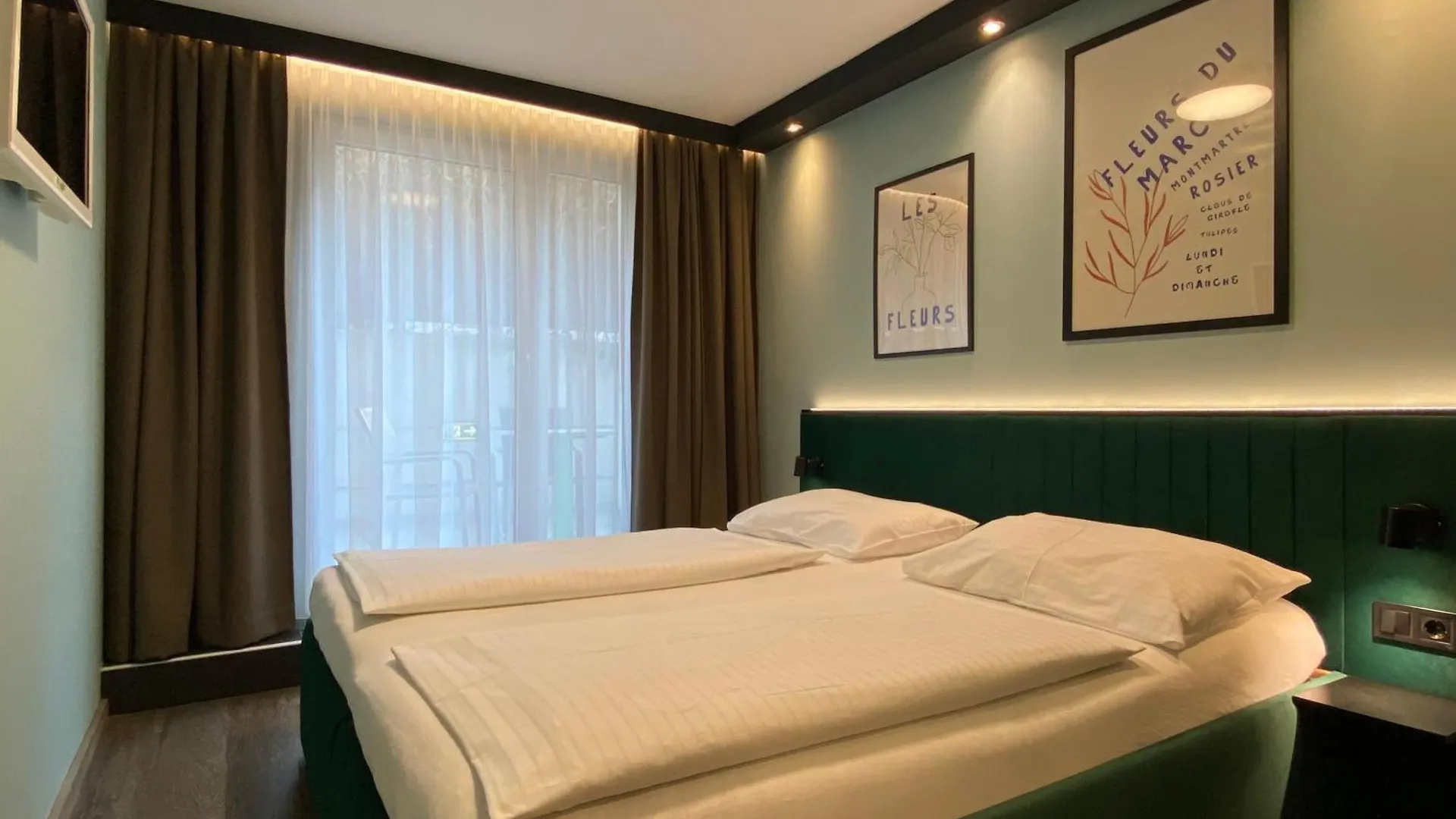 Design & Budget Hotel Wien Schoenbrunn 3*, Vienna Austria