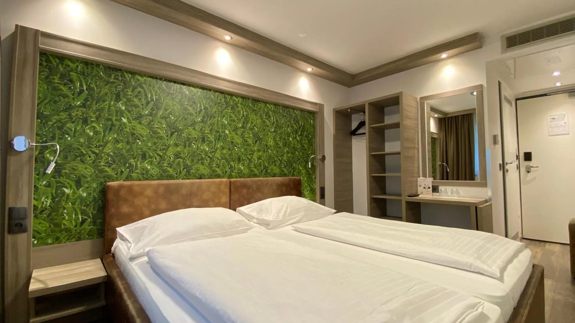 Design & Budget Hotel Wien Schoenbrunn 3*, Vienna Austria